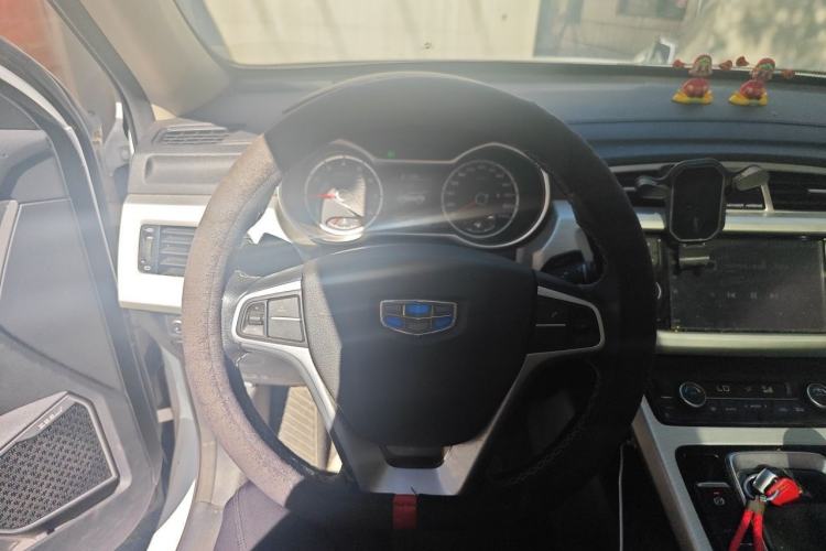 Used Geely Auto Emgrand X7 Sport 2018 2.0L Manual Two-Wheel Drive Zhiya Version Steering Wheel