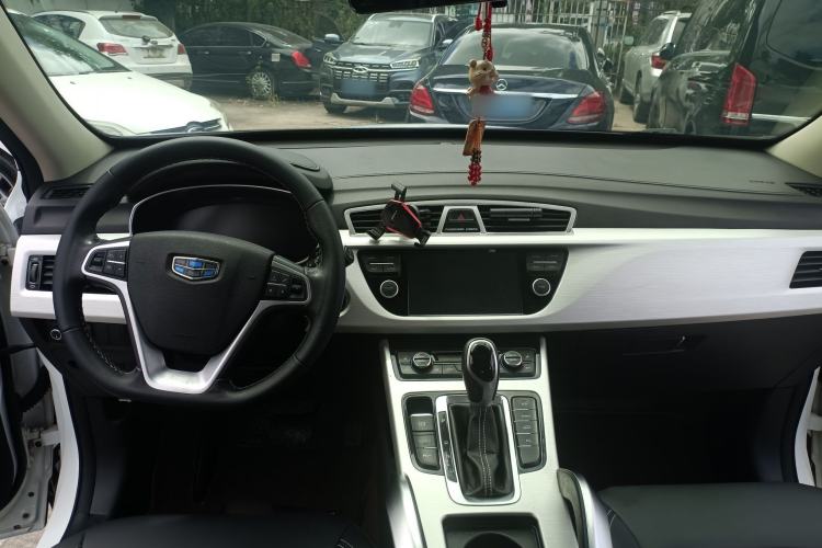 Used Geely Auto Emgrand X7 Sport 2018 1.8TD Automatic Two-Wheel Drive Smart Connect 4G Internet Edition Steering Wheel