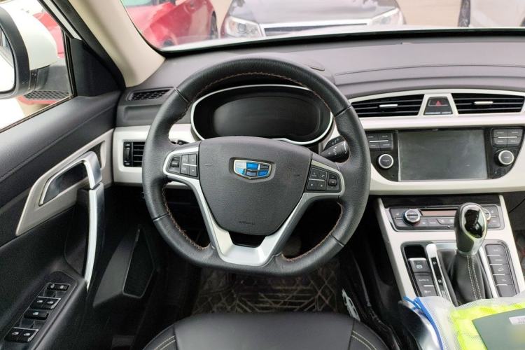 Used Geely Auto Emgrand X7 Sport 2018 1.8TD Automatic Two-Wheel Drive Smart Connect 4G Internet Edition Steering Wheel