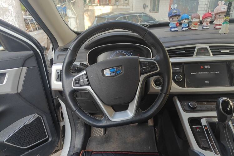Used Geely Auto Emgrand X7 Sport 2018 1.8TD Automatic Two-Wheel Drive Smart Connect 4G Internet Edition Steering Wheel