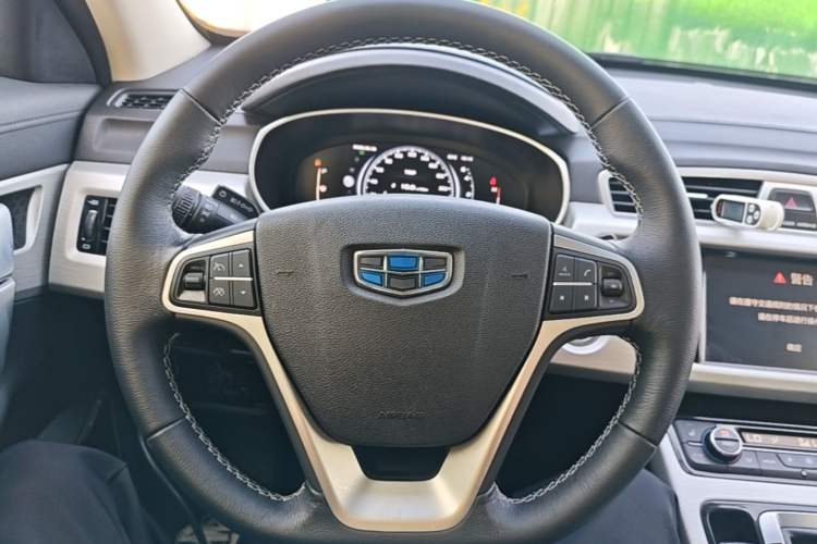 Used Geely Auto Emgrand X7 Sport 2018 1.8TD Automatic Two-Wheel Drive Smart Connect 4G Internet Edition Steering Wheel
