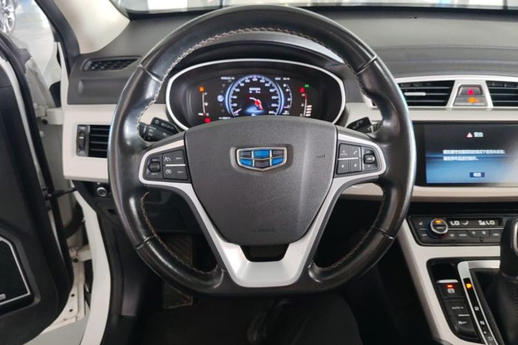 Used Geely Auto Emgrand X7 Sport 2018 1.8TD Automatic All-Wheel-Drive ZhiZun Model with 4G Connectivity Steering Wheel