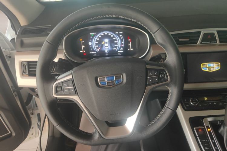 Used Geely Auto Emgrand X7 Sport 2018 1.8TD Automatic Two-Wheel Drive Smart Connect 4G Internet Edition Steering Wheel
