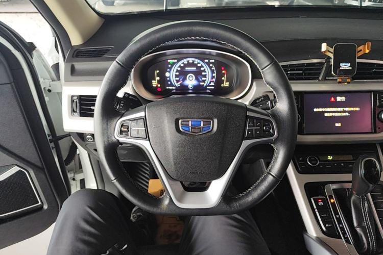 Used Geely Auto Emgrand X7 Sport 2018 1.8TD Automatic Two-Wheel Drive Smart Connect 4G Internet Edition Steering Wheel