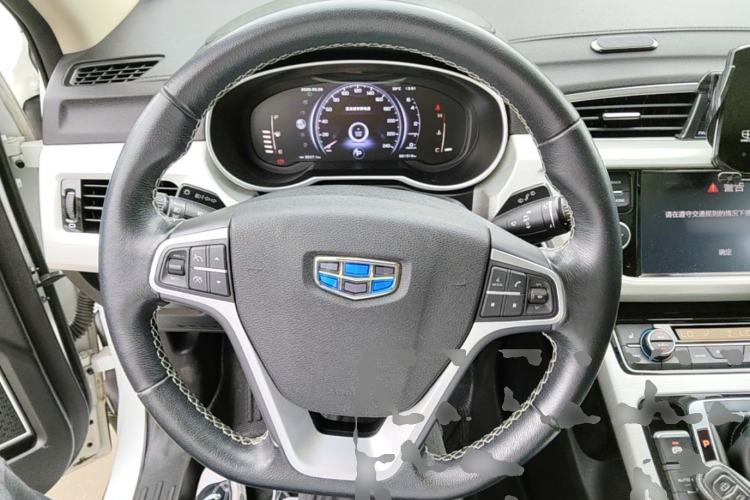 Used Geely Auto Emgrand X7 Sport 2018 1.8TD Automatic Two-Wheel Drive Smart Connect 4G Internet Edition Steering Wheel