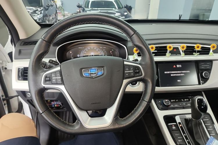 Used Geely Auto Emgrand X7 Sport 2018 1.8TD Automatic Two-Wheel Drive Smart Connect 4G Internet Edition Steering Wheel