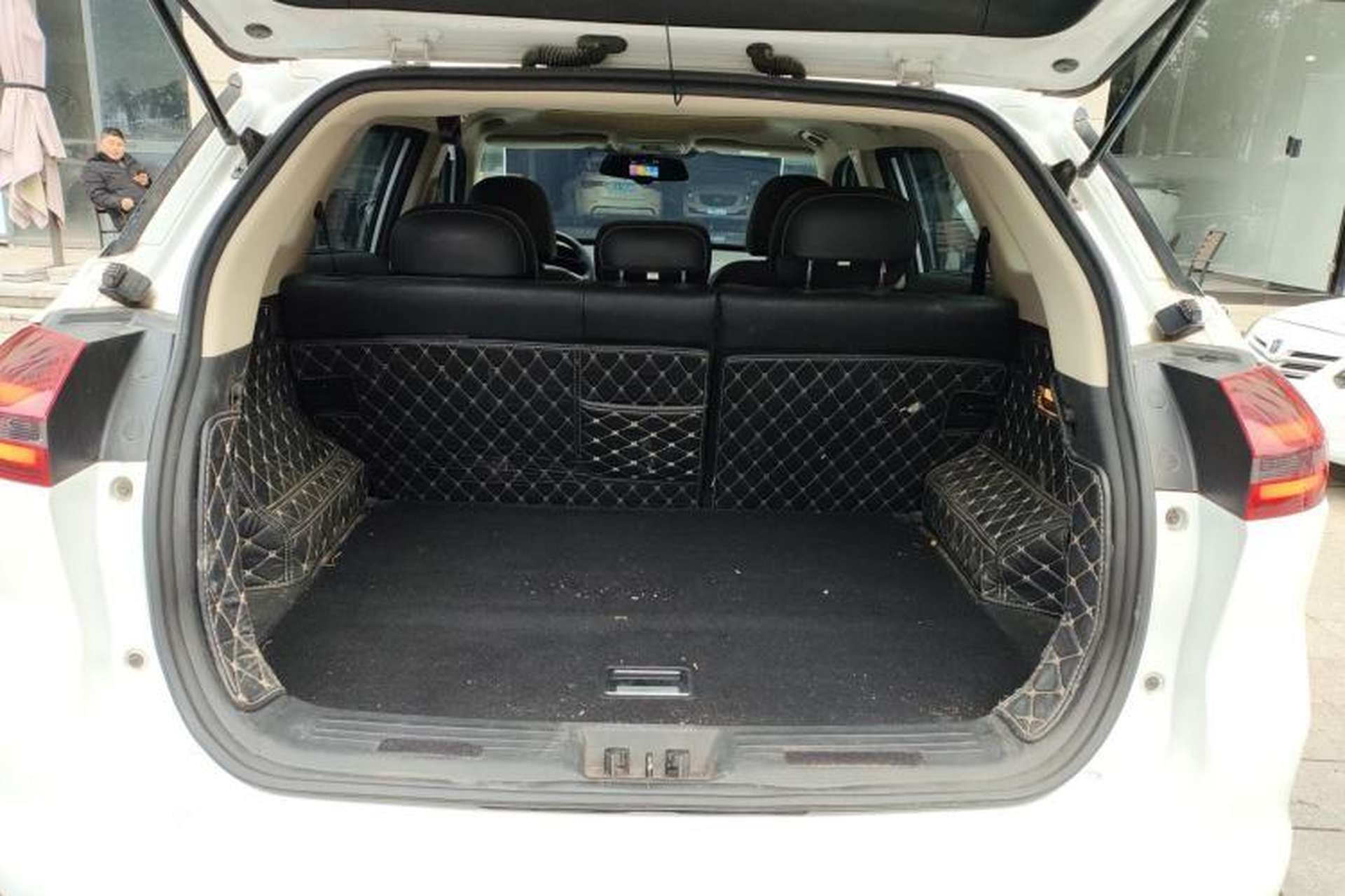 Used Geely Auto Emgrand X7 Sport 2018 1.8TD Automatic Two-Wheel Drive Smart Connect 4G Internet Edition Trunk