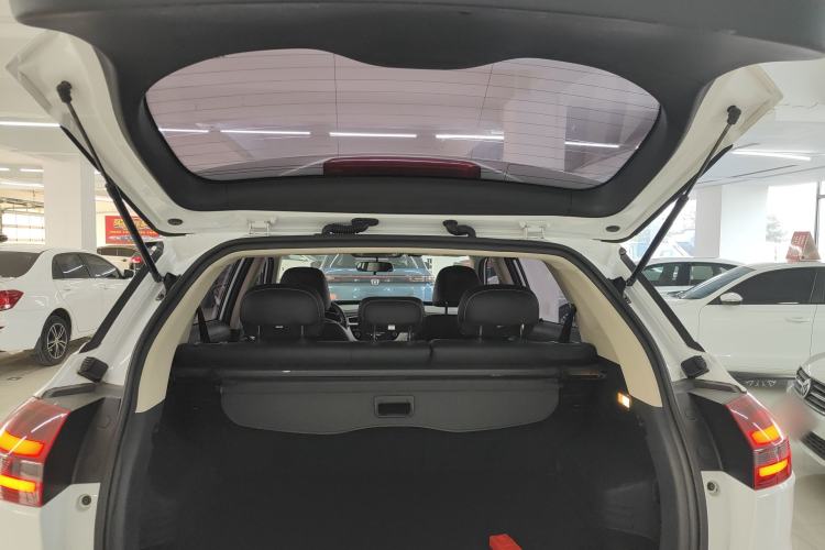 Used Geely Auto Emgrand X7 Sport 2018 1.8TD Automatic Two-Wheel Drive Smart Connect 4G Internet Edition Trunk