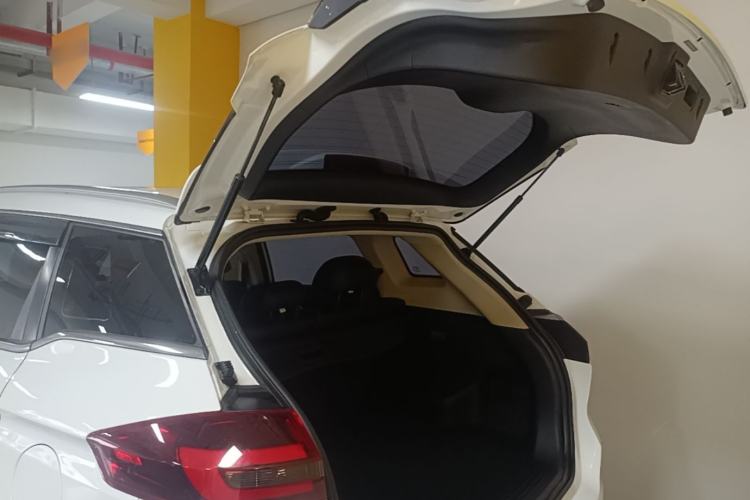 Used Geely Auto Emgrand X7 Sport 2018 1.8TD Automatic Two-Wheel Drive Zhiya Model Trunk