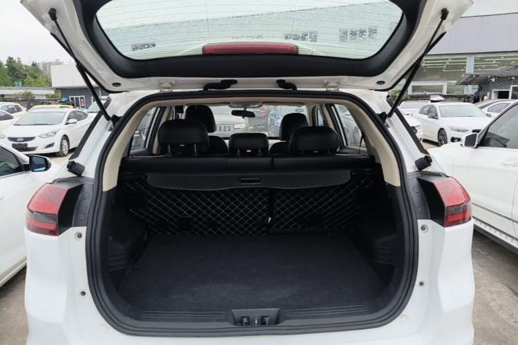Used Geely Auto Emgrand X7 Sport 2018 1.8TD Automatic Two-Wheel Drive Smart Connect 4G Internet Edition Trunk