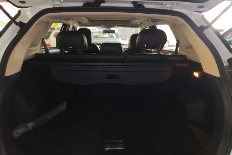 Used Geely Auto Emgrand X7 Sport 2018 1.8TD Automatic Two-Wheel Drive Smart Connect 4G Internet Edition Trunk