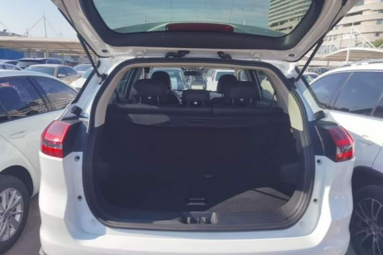Used Geely Auto Emgrand X7 Sport 2018 1.8TD Automatic Two-Wheel Drive Smart Connect 4G Internet Edition Trunk