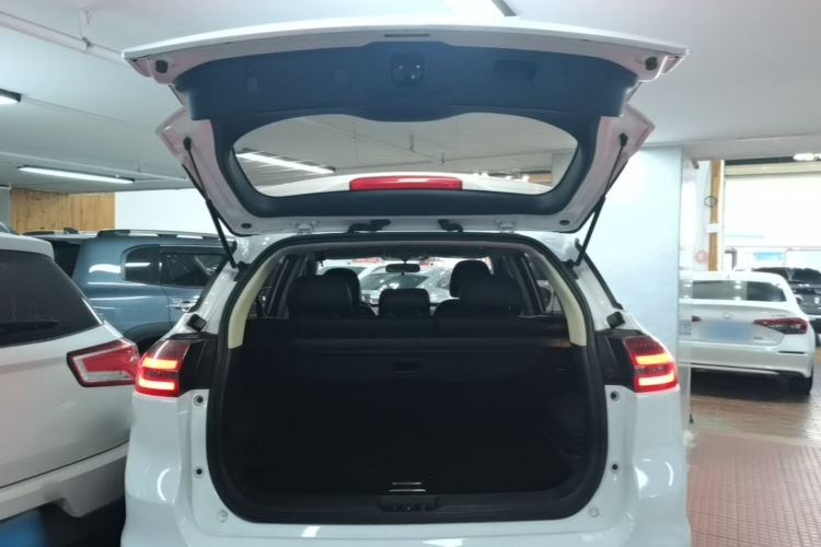 Used Geely Auto Emgrand X7 Sport 2018 1.8TD Automatic Two-Wheel Drive Smart Connect 4G Internet Edition Trunk
