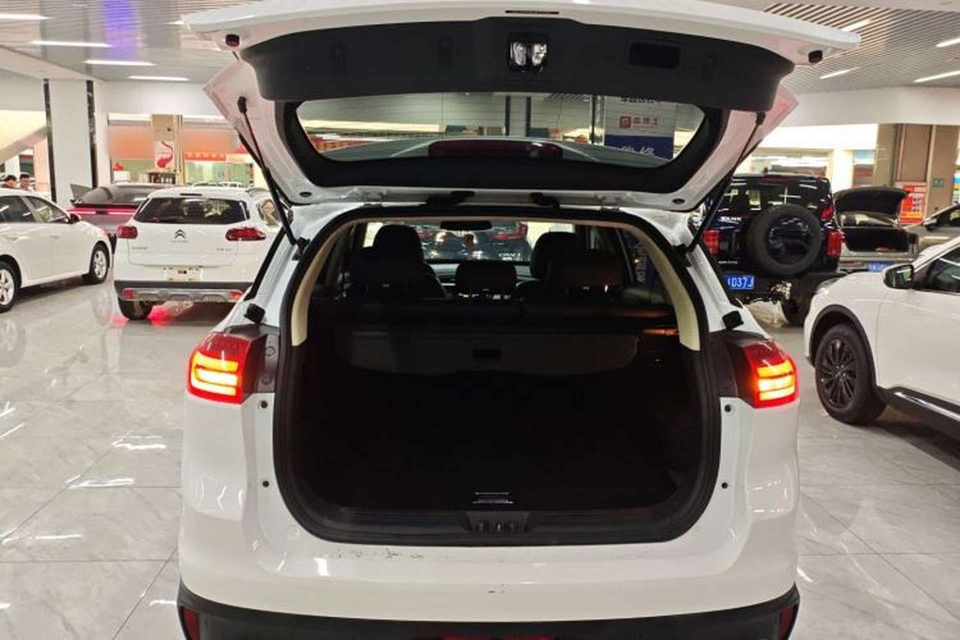Used Geely Auto Emgrand X7 Sport 2018 1.8TD Automatic Two-Wheel Drive Smart Connect 4G Internet Edition Trunk