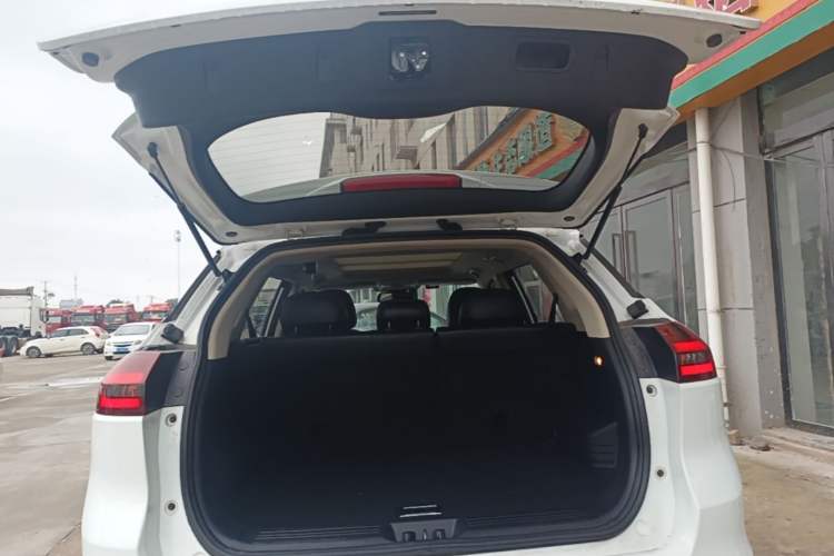 Used Geely Auto Emgrand X7 Sport 2018 1.8TD Automatic Two-Wheel Drive Smart 4G Connected Version Trunk