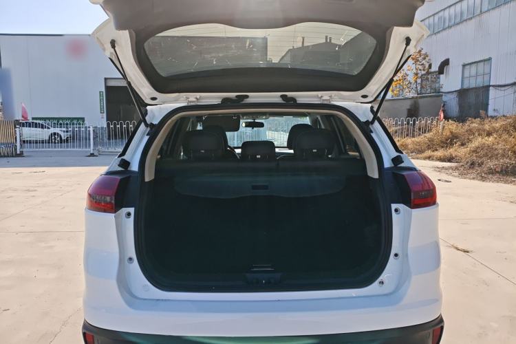 Used Geely Auto Emgrand X7 Sport 2018 1.8TD Automatic Two-Wheel Drive Smart Connect 4G Internet Edition Trunk