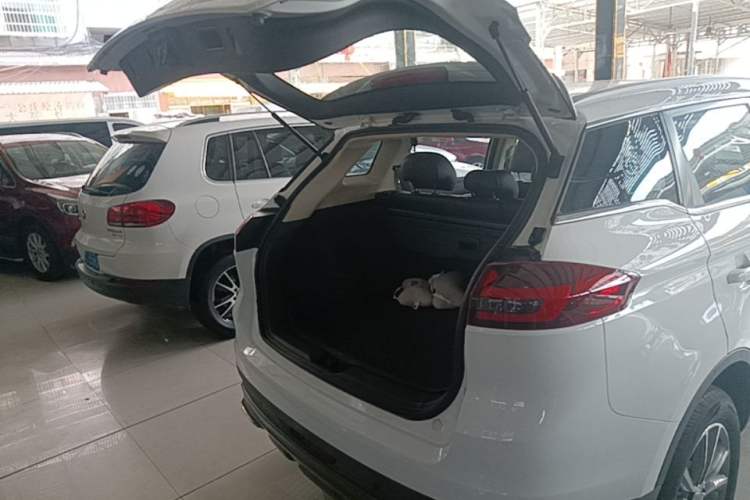 Used Geely Auto Emgrand X7 Sport 2018 1.8TD Automatic Two-Wheel Drive Smart Connect 4G Internet Edition Trunk