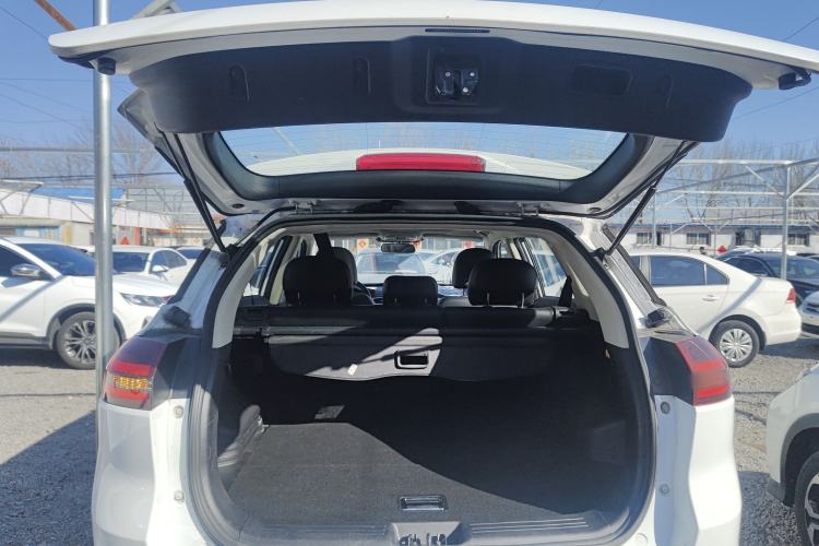 Used Geely Auto Emgrand X7 Sport 2018 1.8TD Automatic Two-Wheel Drive Smart Connect 4G Internet Edition Trunk