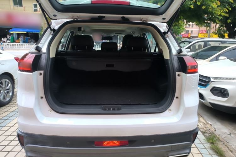 Used Geely Auto Emgrand X7 Sport 2018 1.8TD Automatic Two-Wheel Drive Smart Connect 4G Internet Edition Trunk