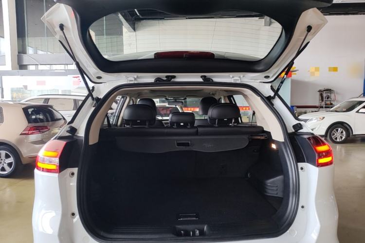 Used Geely Auto Emgrand X7 Sport 2018 1.8TD Automatic Two-Wheel Drive Smart Connect 4G Internet Edition Trunk
