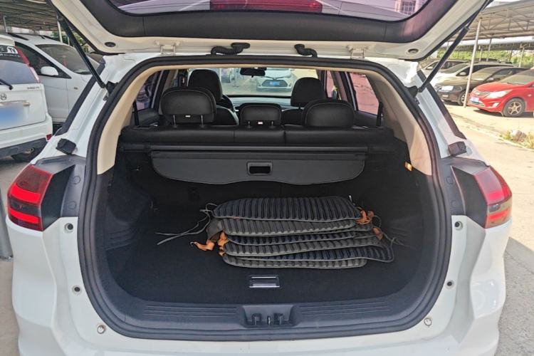 Used Geely Auto Emgrand X7 Sport 2018 1.8TD Automatic Two-Wheel Drive Smart Connect 4G Internet Edition Trunk