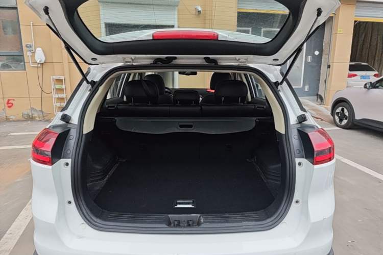 Used Geely Auto Emgrand X7 Sport 2018 1.8TD Automatic Two-Wheel Drive Smart 4G Connected Version Trunk