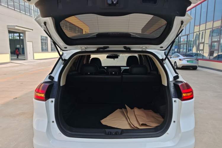 Used Geely Auto Emgrand X7 Sport 2018 2.0L Manual Two-Wheel Drive Zhiya Version Trunk
