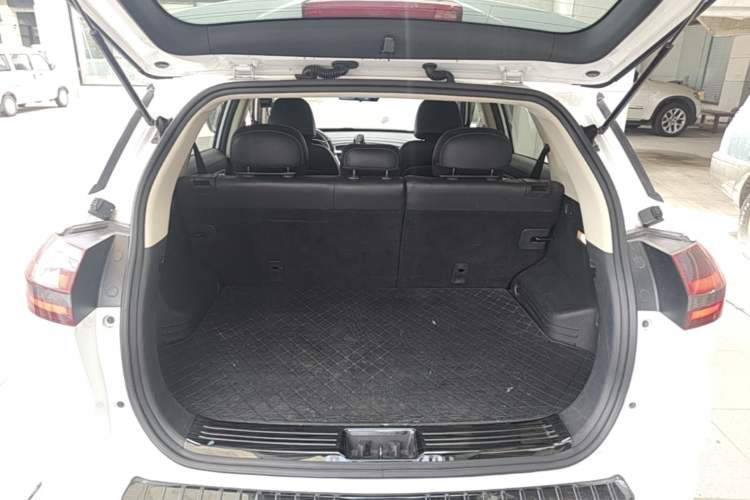Used Geely Auto Emgrand X7 Sport 2018 1.8TD Automatic Two-Wheel Drive Smart Connect 4G Internet Edition Trunk