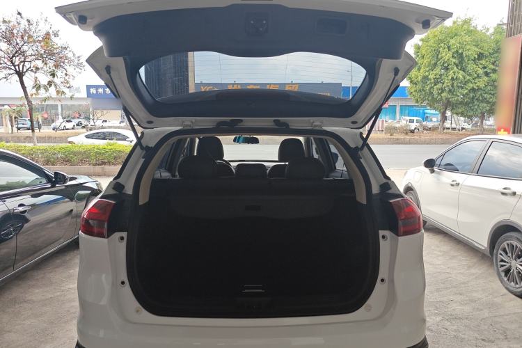 Used Geely Auto Emgrand X7 Sport 2018 1.8TD Automatic Two-Wheel Drive Smart Connect 4G Internet Edition Trunk
