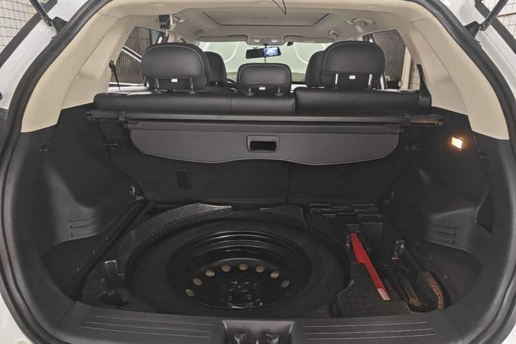 Used Geely Auto Emgrand X7 Sport 2018 1.8TD Automatic Two-Wheel Drive Smart Connect 4G Internet Edition Trunk