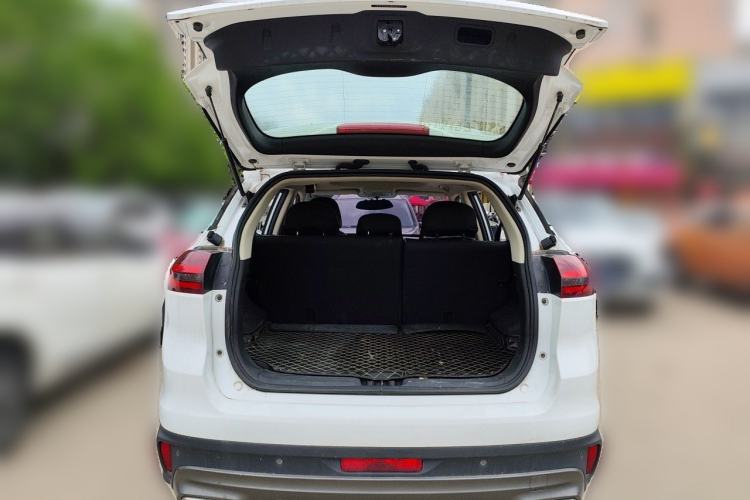 Used Geely Auto Emgrand X7 Sport 2018 1.8TD Automatic Two-Wheel Drive Smart Connect 4G Internet Edition Trunk