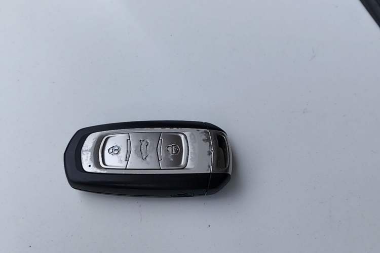 Used Geely Auto Emgrand X7 Sport 2018 1.8TD Automatic Two-Wheel Drive Zhiya Model Vehicle Key