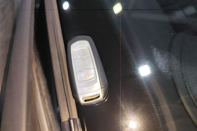 Used Geely Auto Emgrand X7 Sport 2018 1.8TD Automatic Two-Wheel Drive Zhiya Model Vehicle Key