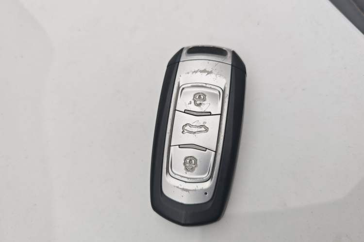 Used Geely Auto Emgrand X7 Sport 2018 1.8TD Automatic Two-Wheel Drive Smart Connect 4G Internet Edition Vehicle Key