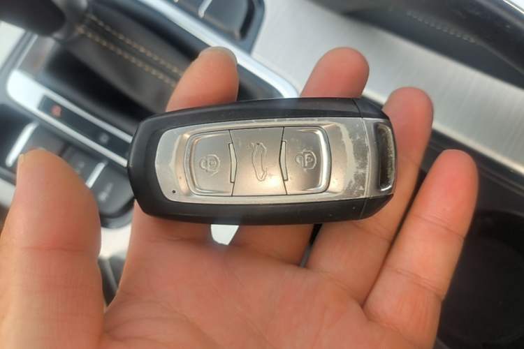 Used Geely Auto Emgrand X7 Sport 2018 1.8TD Automatic Two-Wheel Drive Zhiya Model Vehicle Key