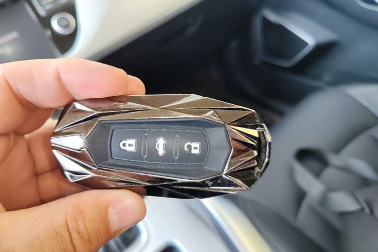 Used Geely Auto Emgrand X7 Sport 2018 1.8TD Automatic Two-Wheel Drive Zhiya Model Vehicle Key