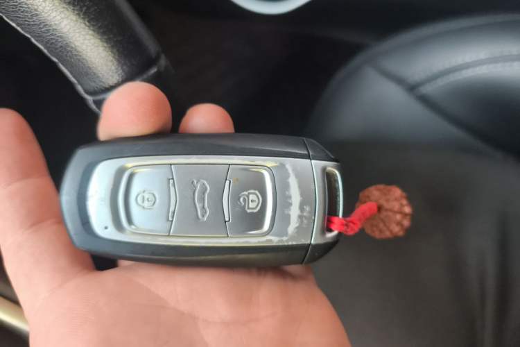 Used Geely Auto Emgrand X7 Sport 2018 1.8TD Automatic Two-Wheel Drive Zhiya Model Vehicle Key