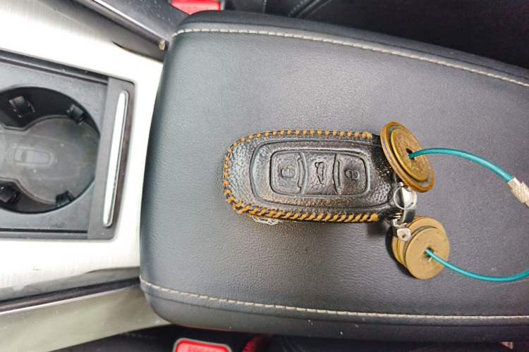 Used Geely Auto Emgrand X7 Sport 2018 1.8TD Automatic Two-Wheel Drive Zhiya Model Vehicle Key