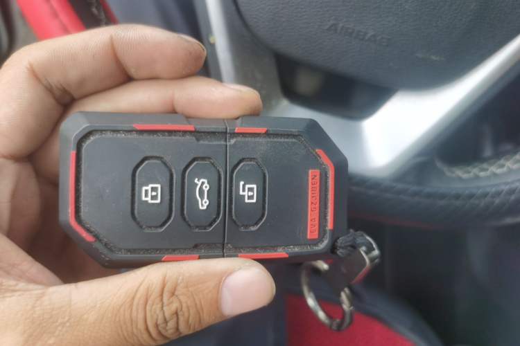 Used Geely Auto Emgrand X7 Sport 2018 2.0L Manual Two-Wheel Drive Zhiya Version Vehicle Key