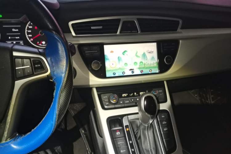 Used Geely Auto Emgrand X7 Sport 2018 1.8TD Automatic Two-Wheel Drive Zhiya Model Audio And AC Panel