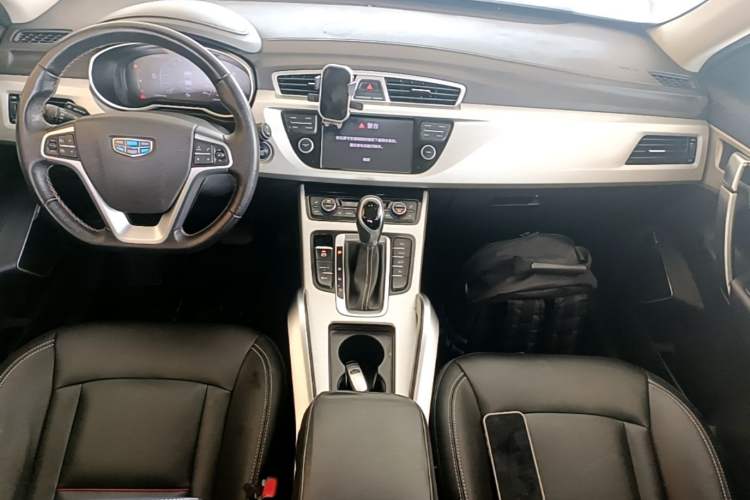 Used Geely Auto Emgrand X7 Sport 2018 1.8TD Automatic Two-Wheel Drive Smart Connect 4G Internet Edition Center Console