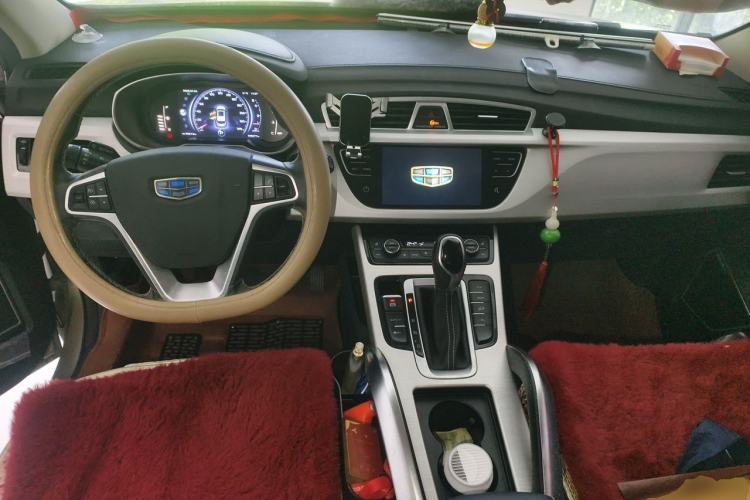 Used Geely Auto Emgrand X7 Sport 2018 1.8TD Automatic Two-Wheel Drive Smart 4G Connected Version Center Console