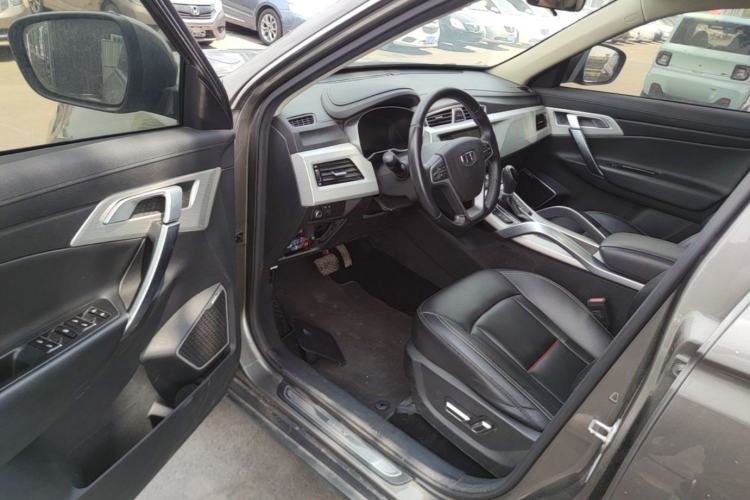 Used Geely Auto Emgrand X7 Sport 2018 1.8TD Automatic Two-Wheel Drive Smart Connect 4G Internet Edition Driver Seat