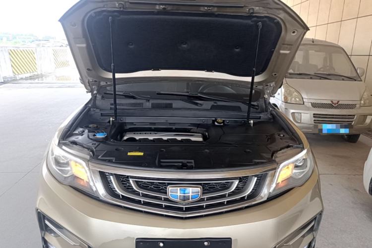 Used Geely Auto Emgrand X7 Sport 2018 1.8TD Automatic Two-Wheel Drive Smart Connect 4G Internet Edition Engine Bay