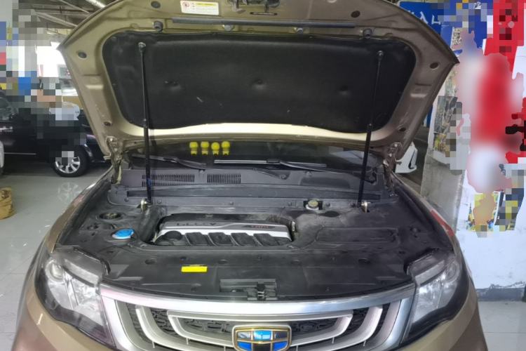 Used Geely Auto Emgrand X7 Sport 2018 1.8TD Automatic Two-Wheel Drive Zhiya Model Engine Bay