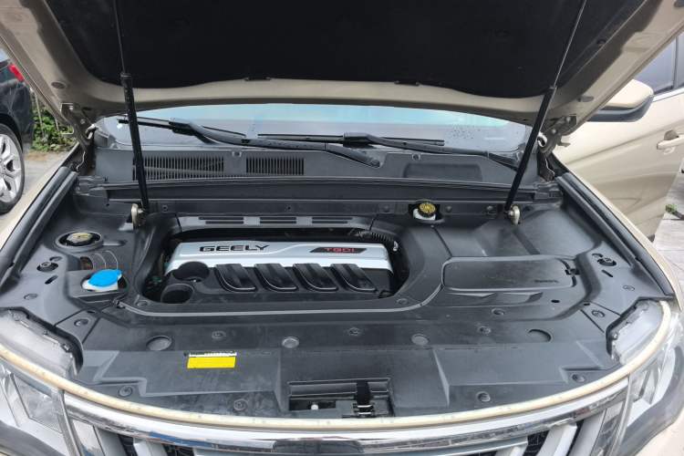 Used Geely Auto Emgrand X7 Sport 2018 1.8TD Automatic Two-Wheel Drive Zhiya Model Engine Bay