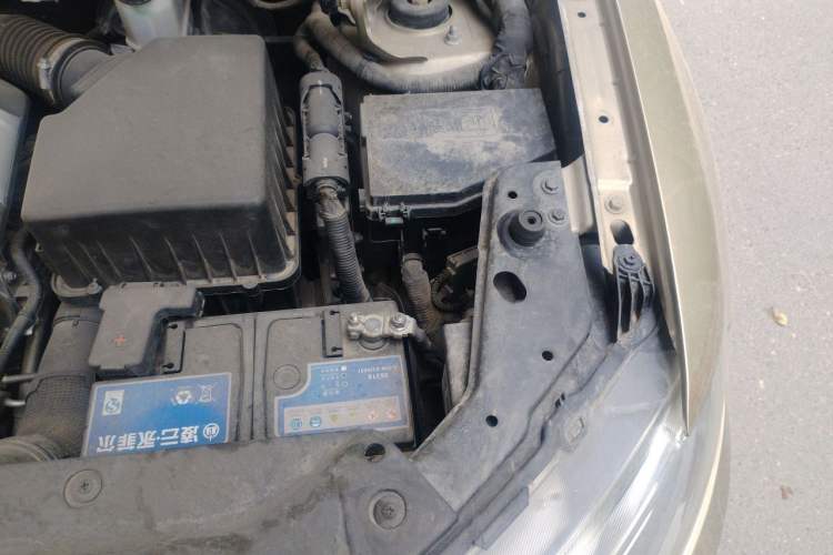 Used Geely Auto Emgrand X7 Sport 2018 1.8TD Manual Two-Wheel Drive Zhiya Model Engine Bay Left