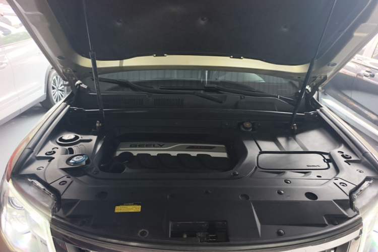 Used Geely Auto Emgrand X7 Sport 2018 1.8TD Automatic Two-Wheel Drive Smart Connect 4G Internet Edition Engine Bay