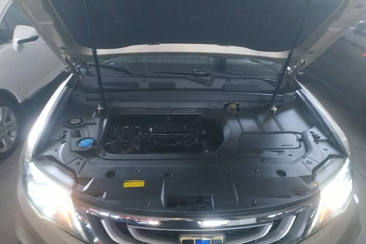 Used Geely Auto Emgrand X7 Sport 2018 1.8TD Automatic Two-Wheel Drive Smart Connect 4G Internet Edition Engine Bay