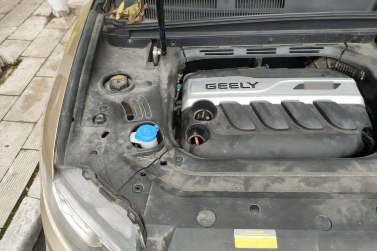 Used Geely Auto Emgrand X7 Sport 2018 1.8TD Automatic Two-Wheel Drive Smart Connect 4G Internet Edition Engine Bay Right